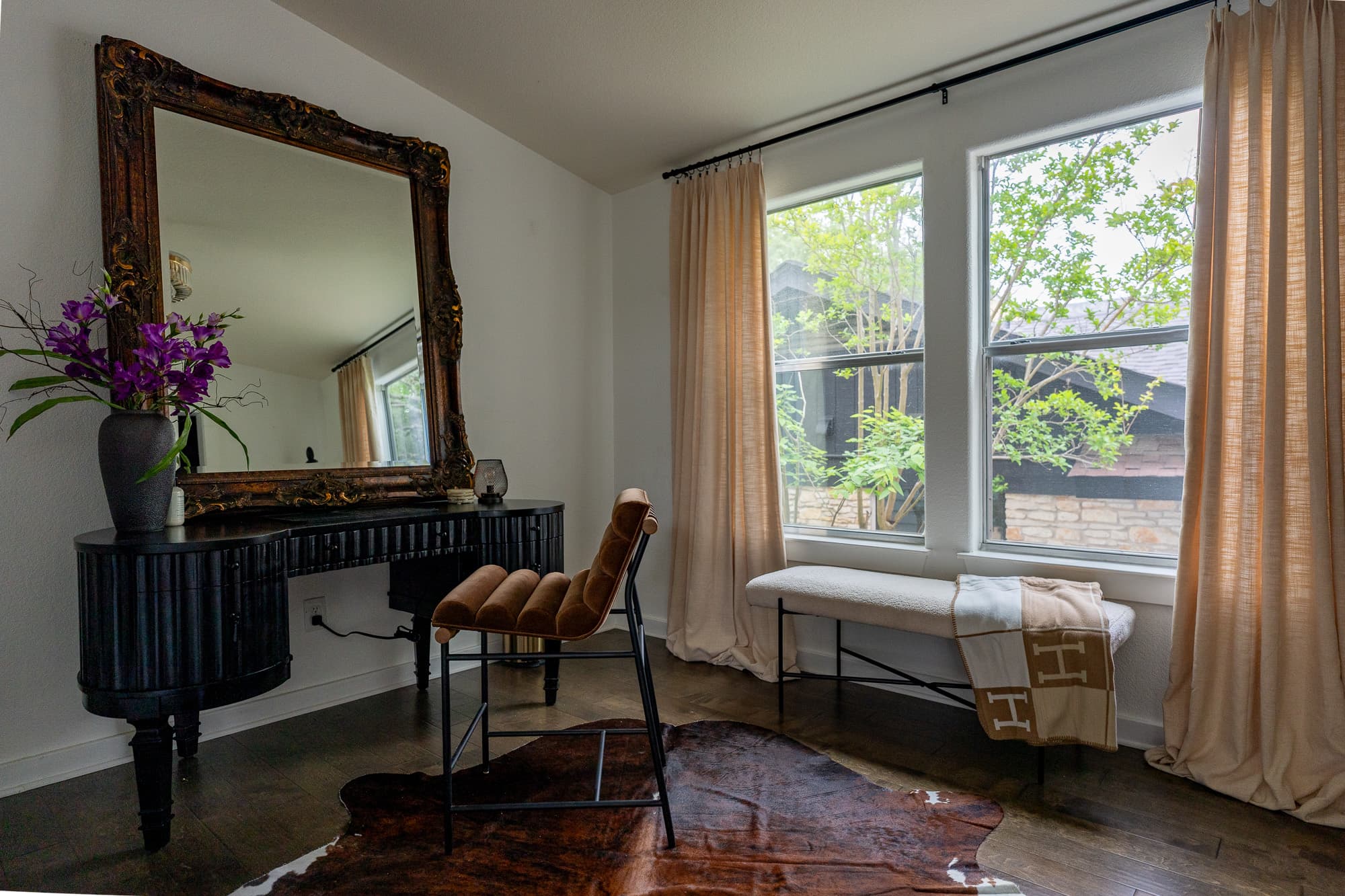 The Vanity Suite. Vue Studio Austin